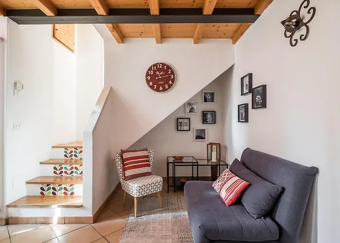 公寓 Attic In Historical Center