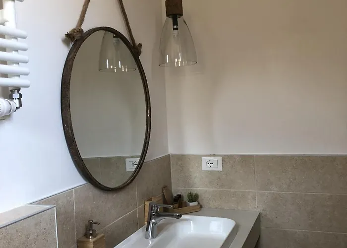 Attic In Historical Center Apartman