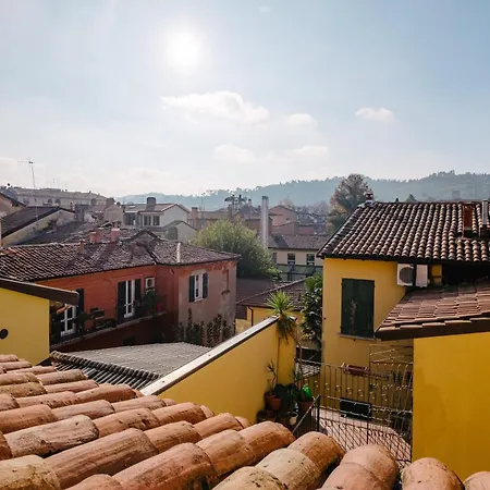Attic In Historical Center Boloňa