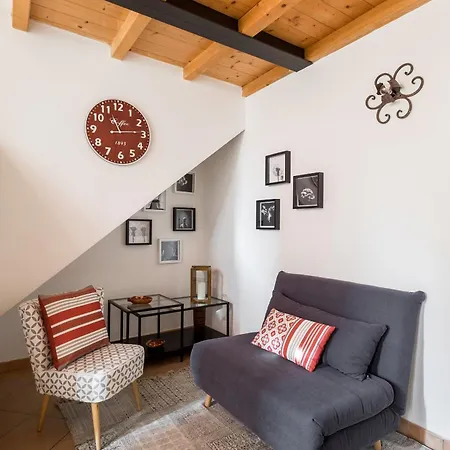 Attic In Historical Center * Boloňa